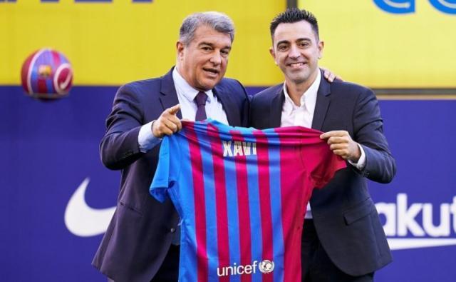 1643527871932064822.jpg xavi_hernandez_xrx_and_joan_laporta.jpg_242310155-768x474.jpg